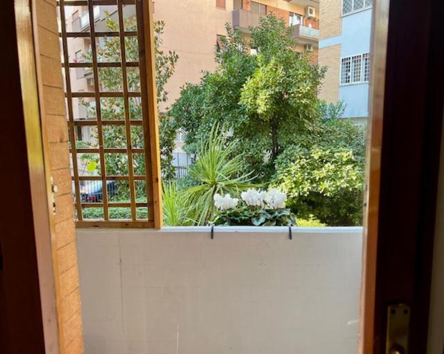 La Casa Delle Camelie Apartment Rome Luaran gambar