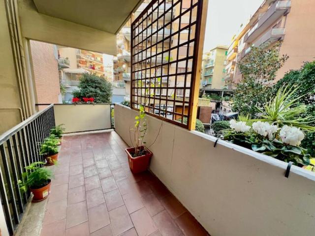 La Casa Delle Camelie Apartment Rome Luaran gambar